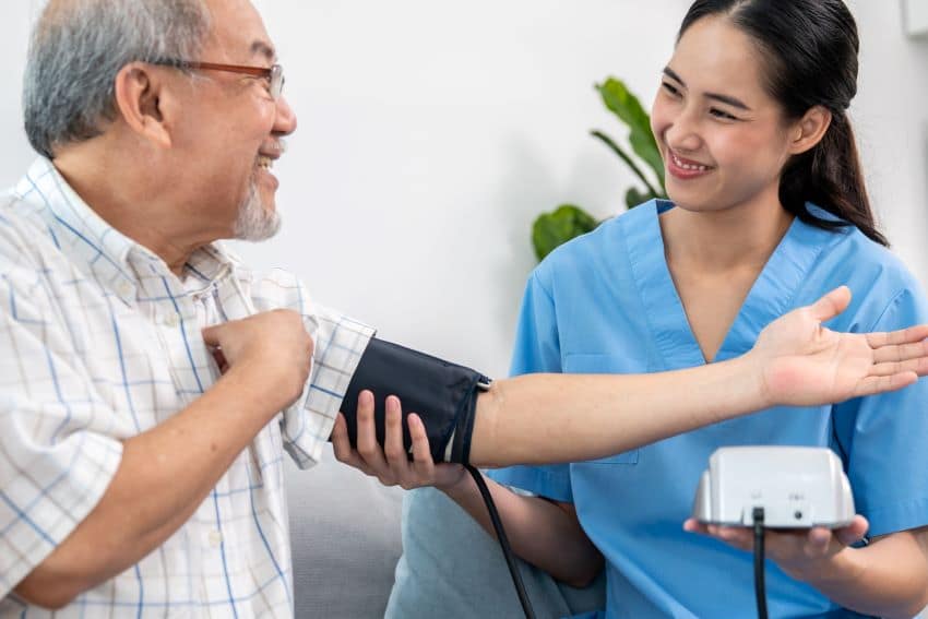 CNA travel nurse