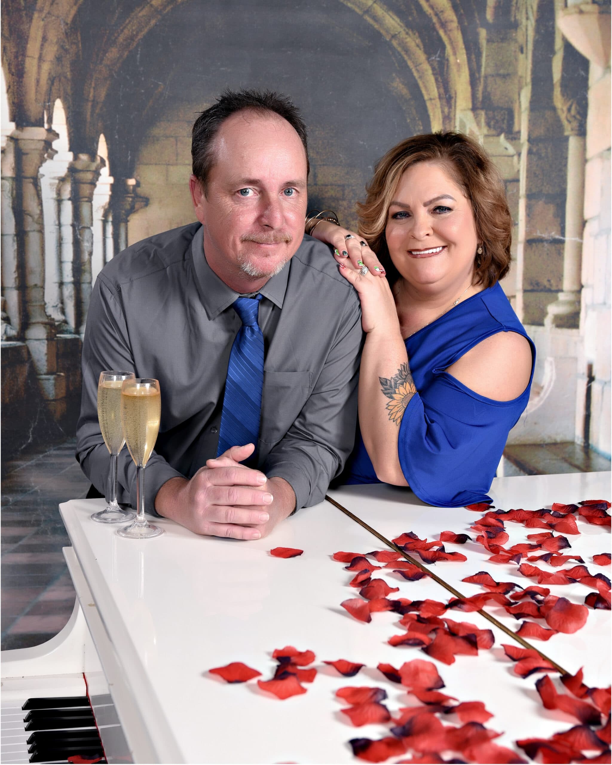 Rhonda Thompkins, Daisy Award recipient, and husband. 